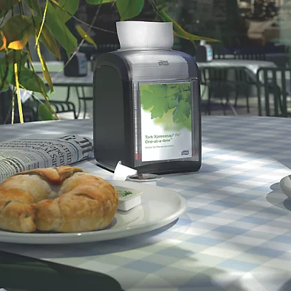 Distributeur De Serviettes Tork Xpressnap Fit ®, Modèle Table, Noir 3 Distributeur De Serviettes Tork Xpressnap Fit ®, Modèle Table, Noir – Image 3