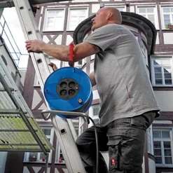 Enrouleur électrique Standard S Brennenstuhl, 4 Prises, Câble 30m H05VV-F 3G1,5 -Fournitures Bureau Boutique enrouleur lectrique standard brennenstuhl 4 prises ble 30m h05vv f 3g1 5 954930 5