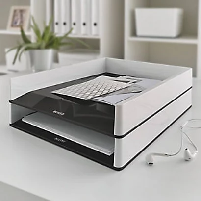 Leitz WOW Dual - Corbeille à Courrier C4 En Polystyrène- Blanc / Noir Brillant 1 Leitz WOW Dual - Corbeille à Courrier C4 En Polystyrène- Blanc / Noir Brillant