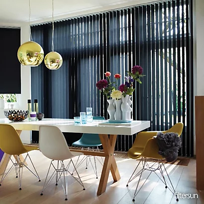 Store à Bandes Verticales Sur Mesure, Lames Largeur 127 Mm En Polyester Tamisant Coloris Noir 1 Store à Bandes Verticales Sur Mesure, Lames Largeur 127 Mm En Polyester Tamisant Coloris Noir